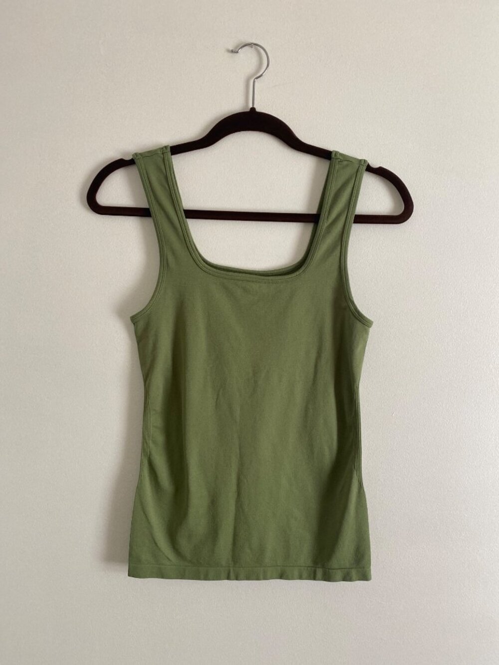 Chances R Olive Green Tank Top Stretchy Scoop Neck Size M/L